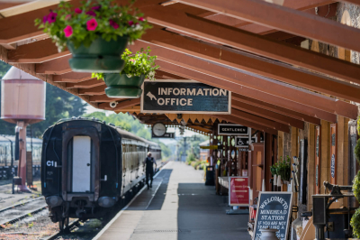 Stations_platform_minehead